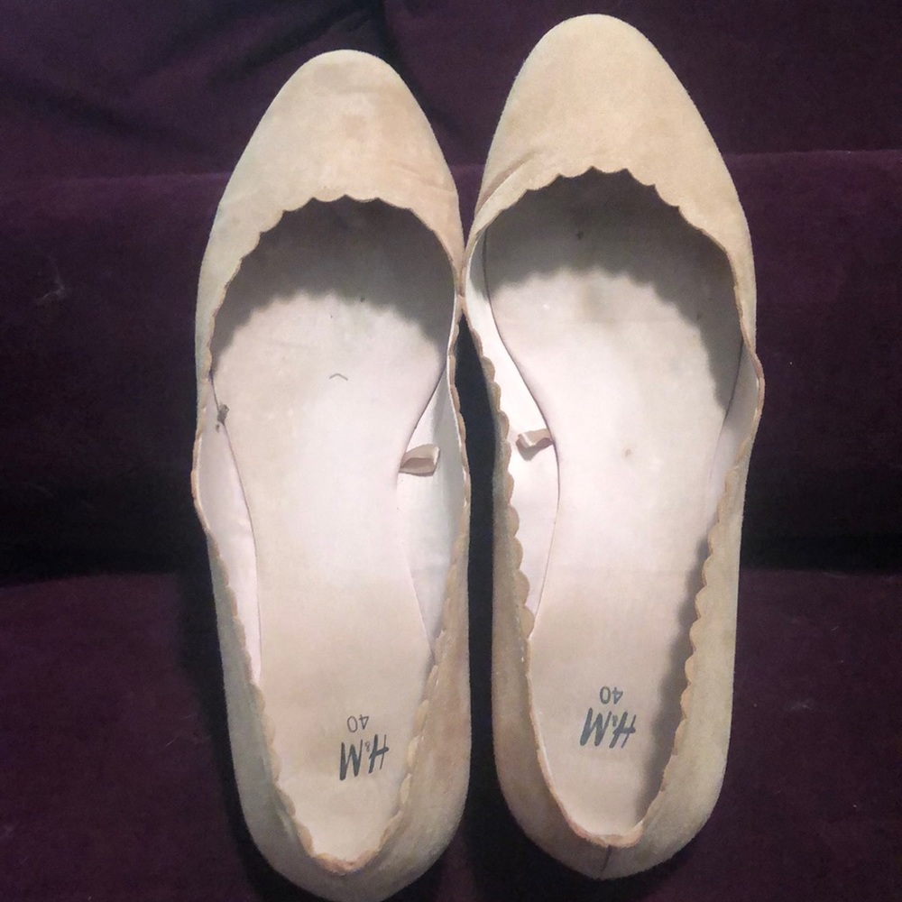 H&M pink scalloped flats